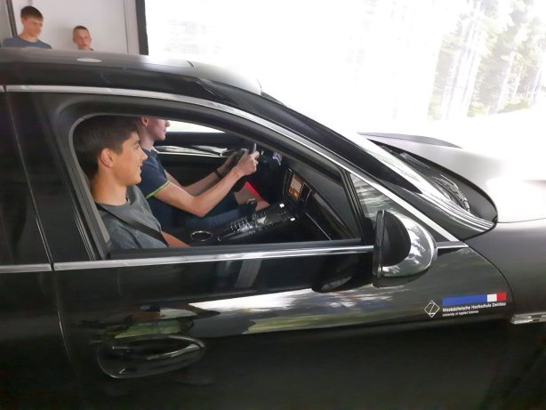 Porsche-Simulator-2