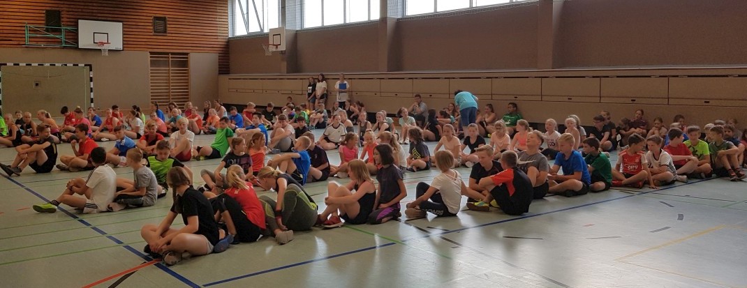 Begruessung zum finalen Sportevent im Schuljahr 2018/2019