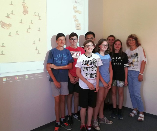 Schülergruppe der Klasse 7s des Julius-Motteler-Gymnasiums (Juli 2019) an der WHZ